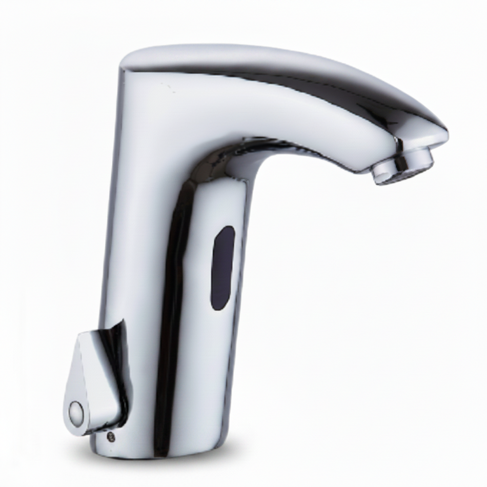 Chrome faucet with sensor 